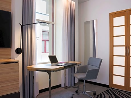 Superior Suite with 1 double bed and sofa