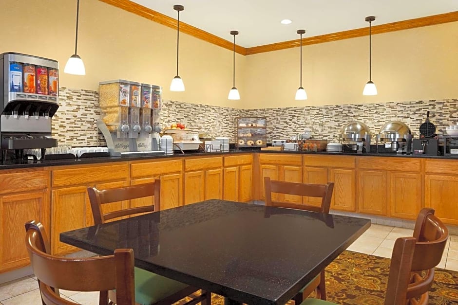 Country Inn & Suites by Radisson, Macedonia, OH