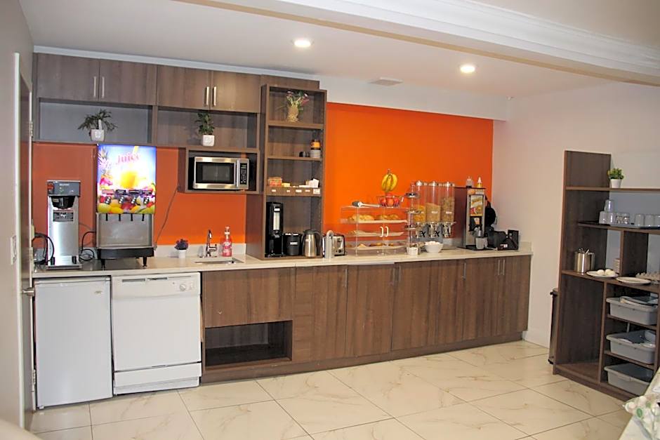 Howard Johnson by Wyndham Downtown Kamloops