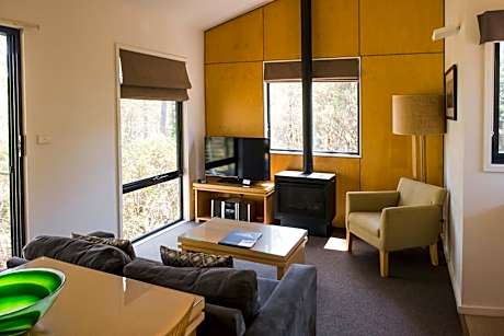 Deluxe Studio Spa Chalet - Sleeps 2