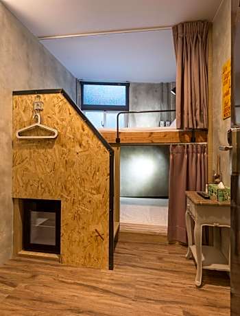 Twin Room (Bunk Bed)