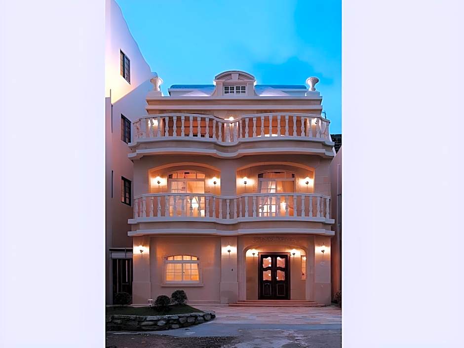 Brittany Hotel