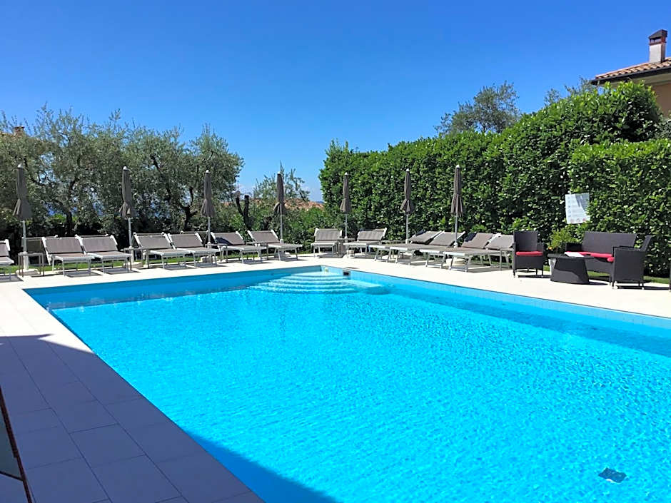 Hotel Villa Ca' Nova ***S