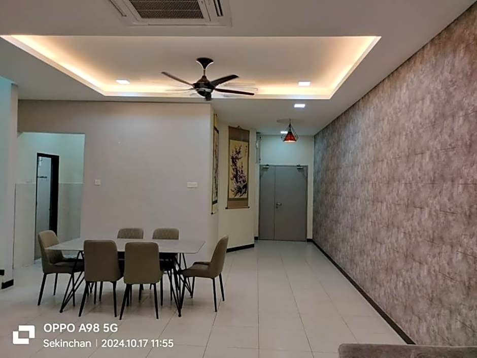 Sekinchan HighView Penthouse 15pax 5R5B 顶层公寓 看海 看稻田景