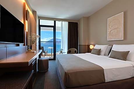 Double Room with Sea View (2 Adults + 1 Child)