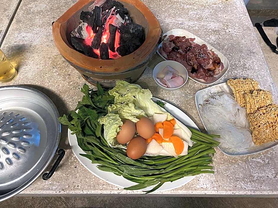 จอมเมือง Motel