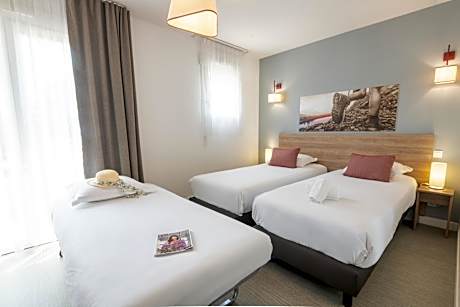 Standard Triple Studio