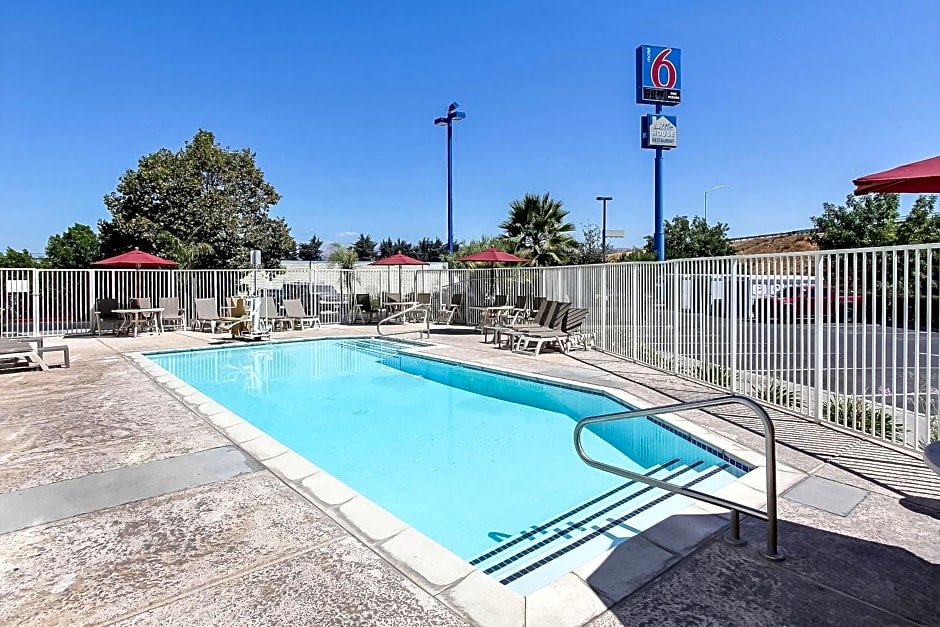 Motel 6-Gilroy, CA