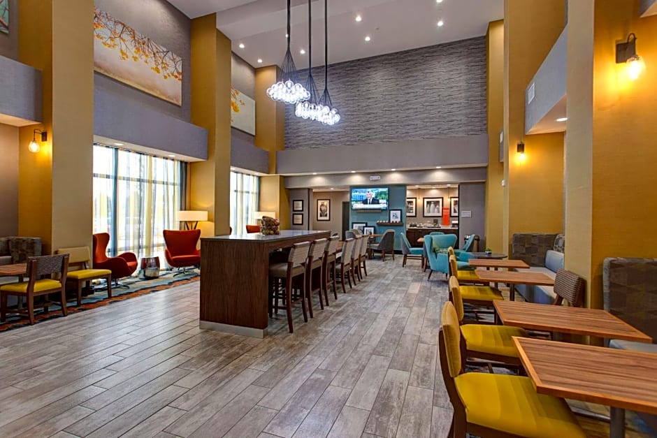 Hampton Inn By Hilton & Suites-Wichita/Airport, KS