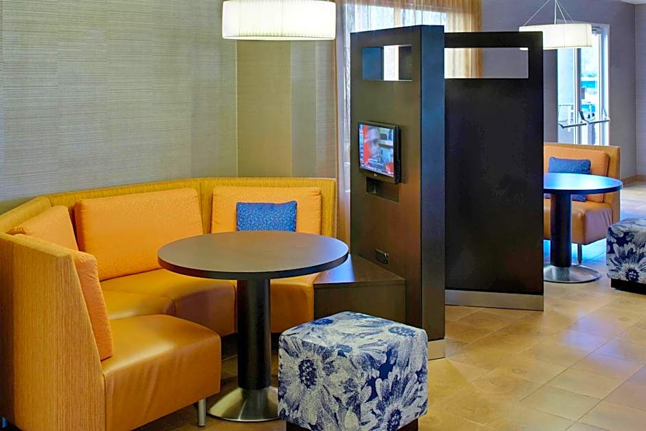 Courtyard by Marriott Sarasota at University Town Center 