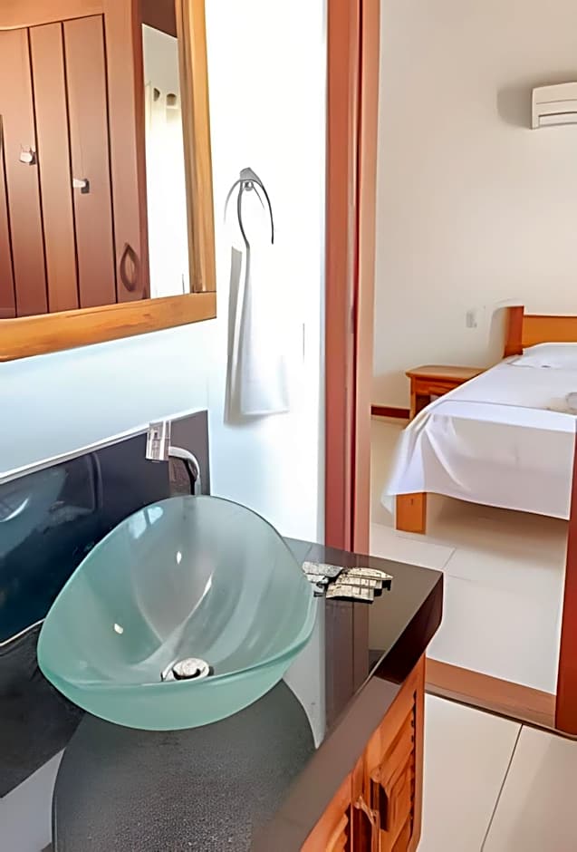 450m PRAIA de Taperapuan; Piscina; 2 quartos; WiFi 300 mbs; Churrasqueira; Estacionamento Gratuito 1 carro