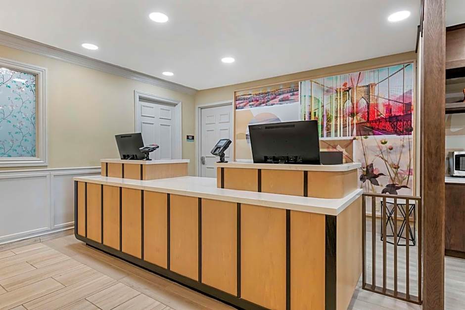 Sonesta ES Suites Dulles Airport
