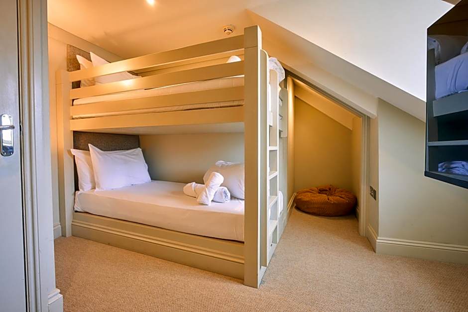 The Godolphin Hotel