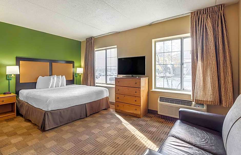 Extended Stay America Select Suites - Chicago - Lombard - Oakbrook