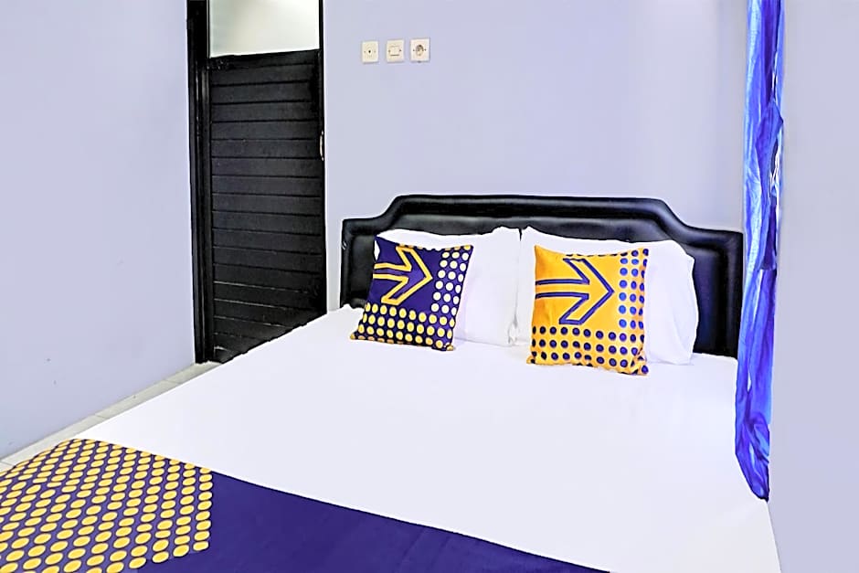 OYO Life 92353 Purnama Syariah Guest House