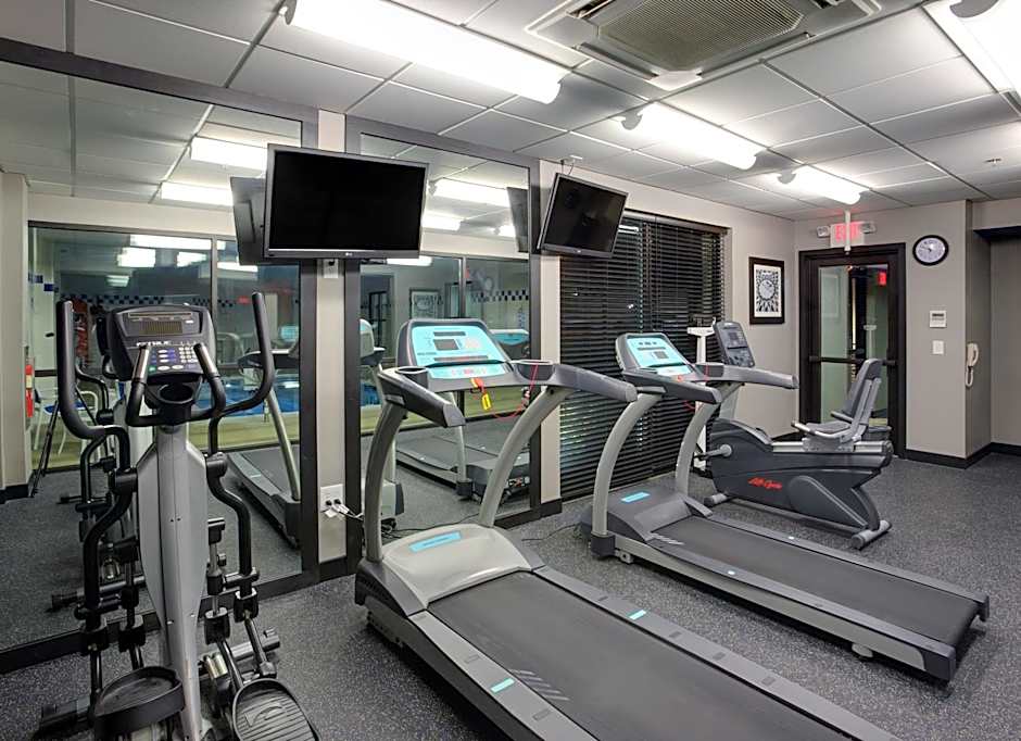 Holiday Inn Express Hotel & Suites Meadowlands Area By IHG