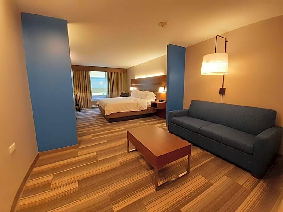 Holiday Inn Express Trincity By IHG