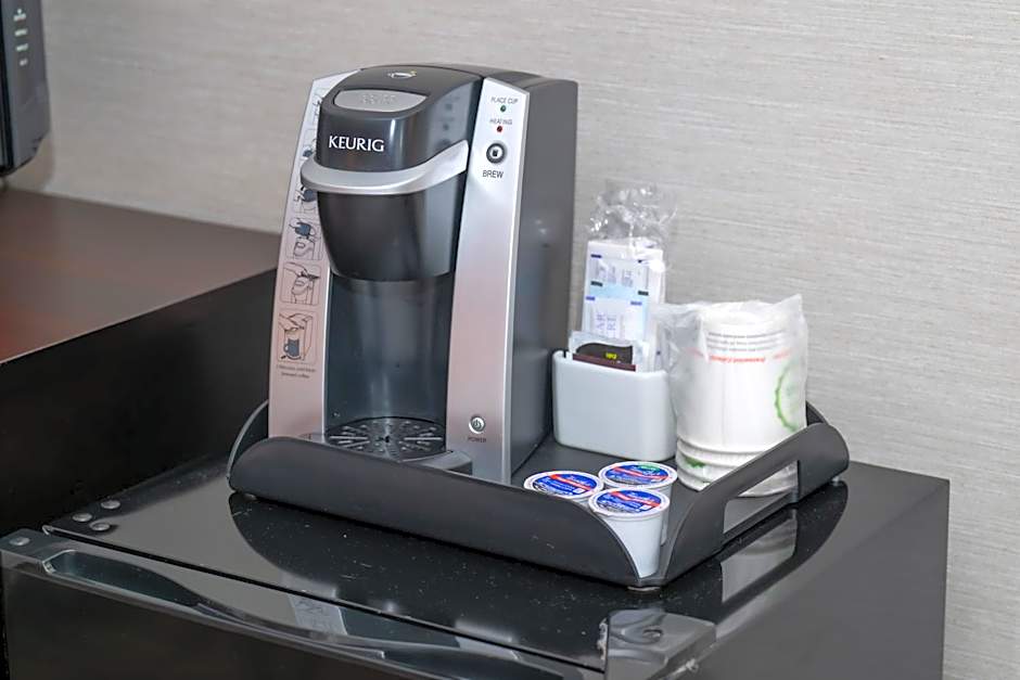 Holiday Inn Montreal Centre Ville Downtown By IHG