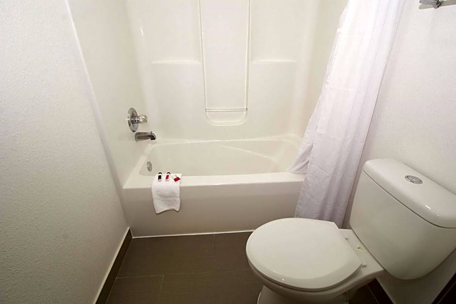 Super 8 by Wyndham Chicago O'Hare Airport