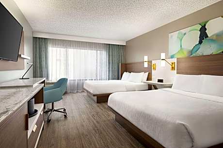 Queen Room with Two Queen Beds and Bath Tub - Mobility Accessible/Non-Smoking