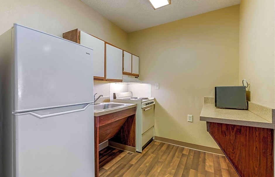 Extended Stay America Suites - Tulsa - Midtown