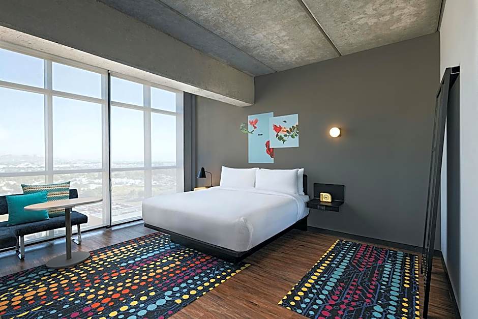 Aloft Guadalajara Sur