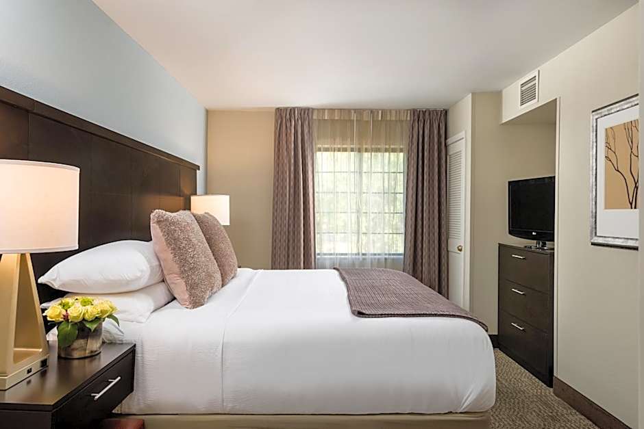 Staybridge Suites Chantilly Dulles Airport By IHG
