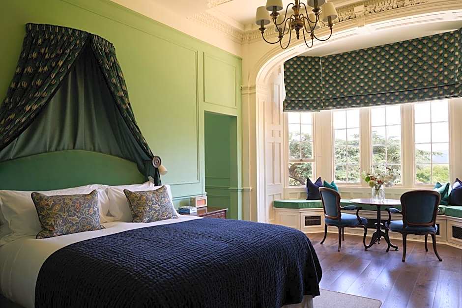 Dumbleton Hall