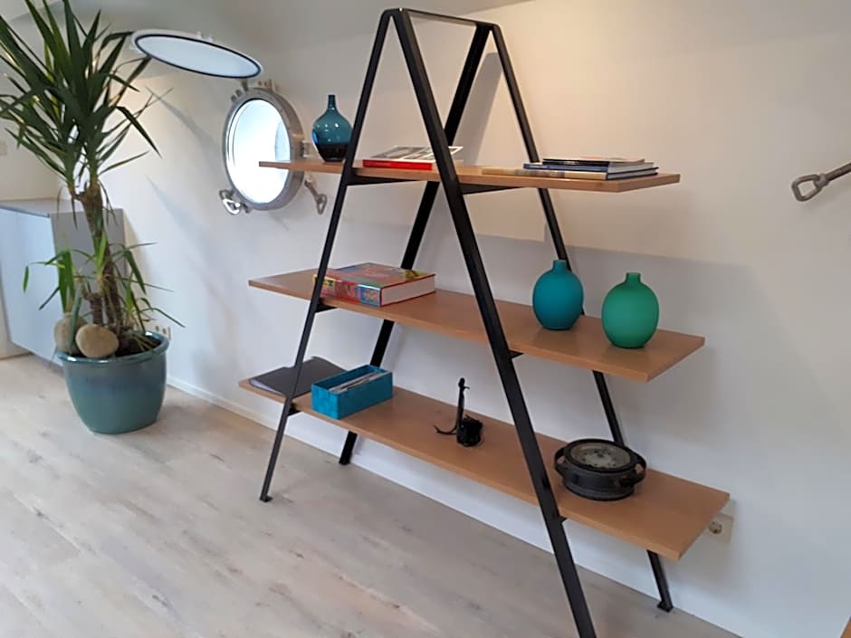 Boat Rooms on Water b&b