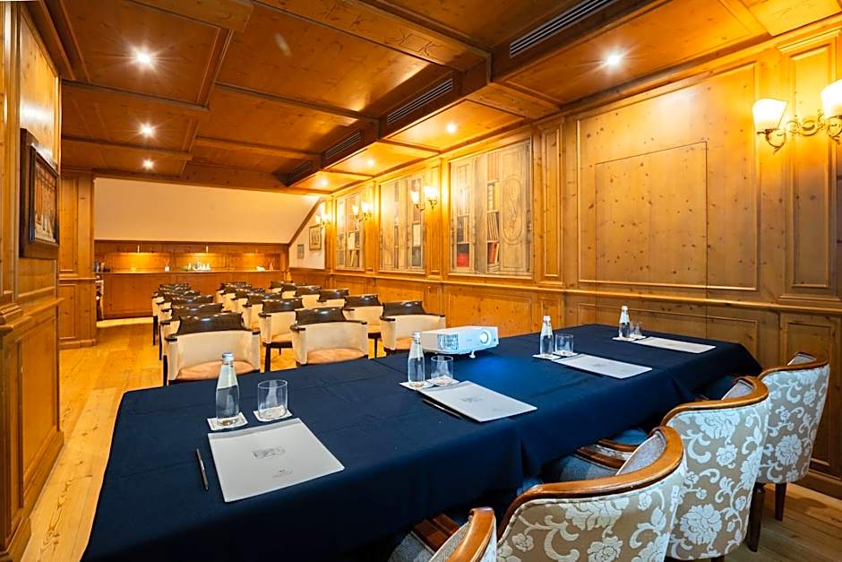 Cristal Palace Hotel