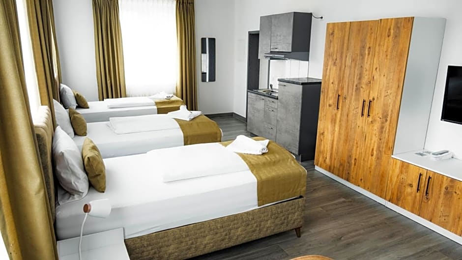 E&B Hotel