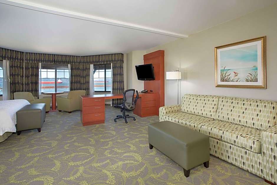 Hampton Inn By Hilton & Suites Astoria, Or