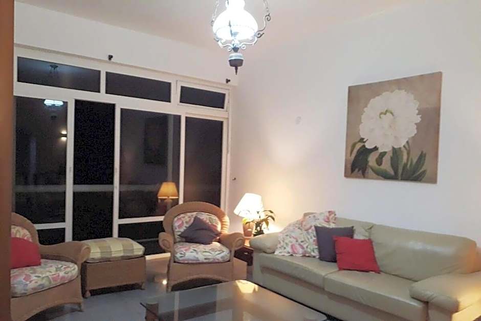 De frente para a Praia das Pitangueiras