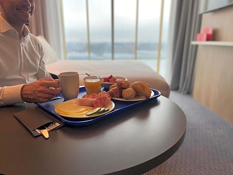 Holiday Inn Express Amsterdam - North Riverside By IHG