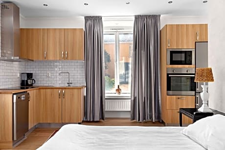 Apartment with Twin Beds