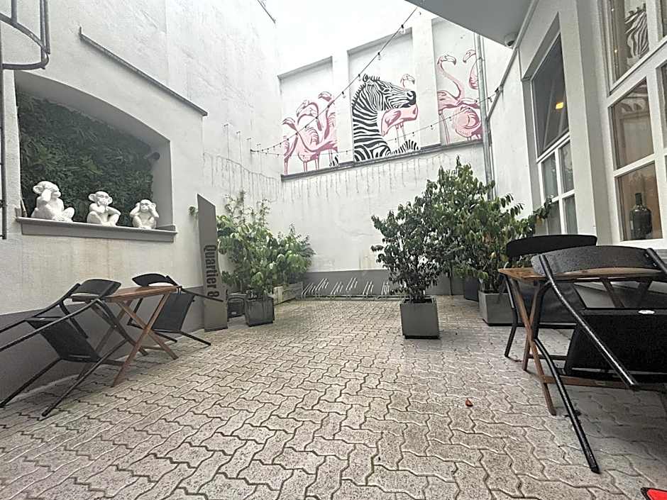 Boutique Hotel Q8 By Simplex