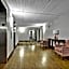 Quality Hotel & Suites At The Falls