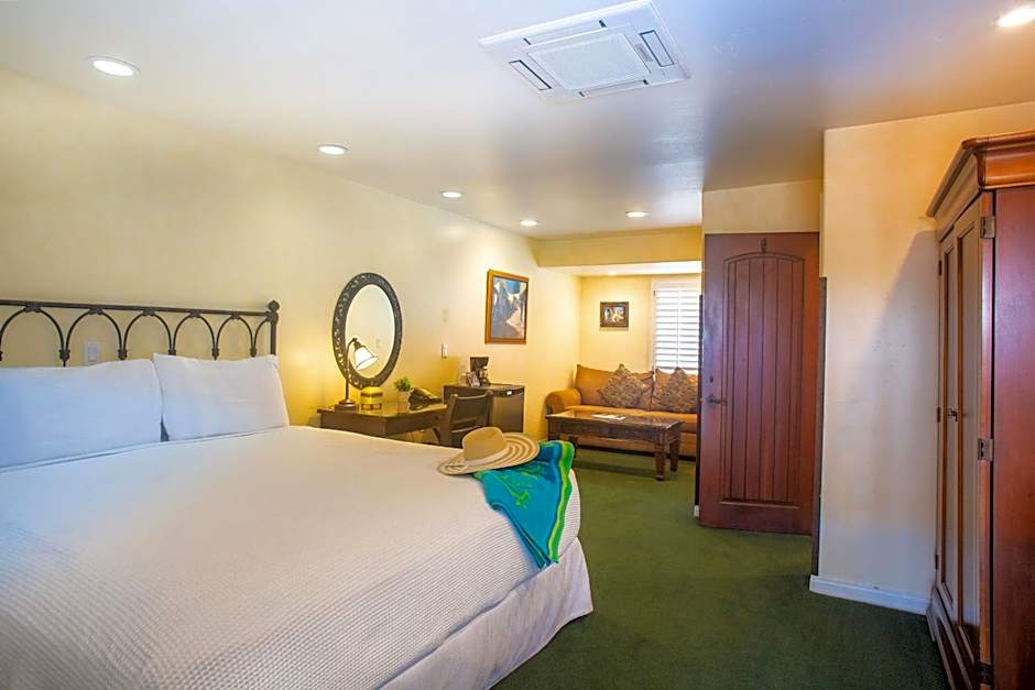 Castillo Inn at the Beach
