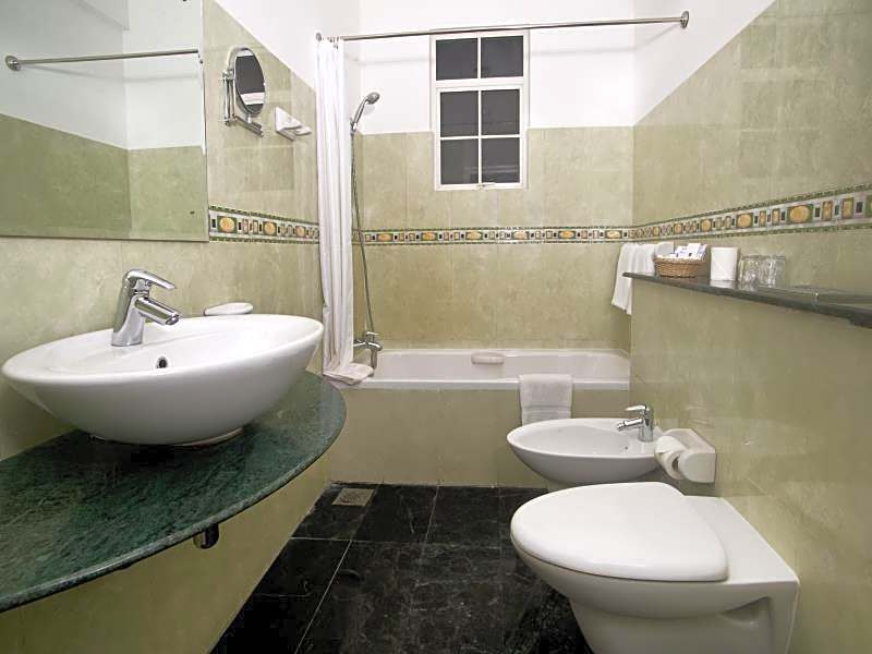 Global Towers Hotel & Apartments