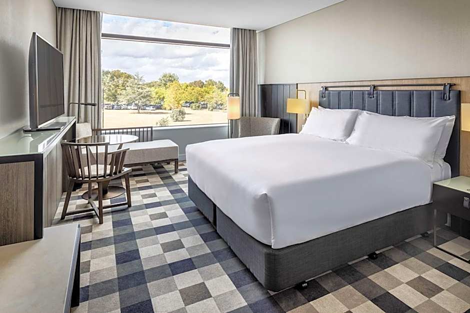 DoubleTree by Hilton Karaka