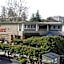 Stanford Motor Inn
