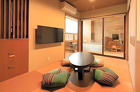 Ruri Japanese-Western Style Suite with Open-Air Bath