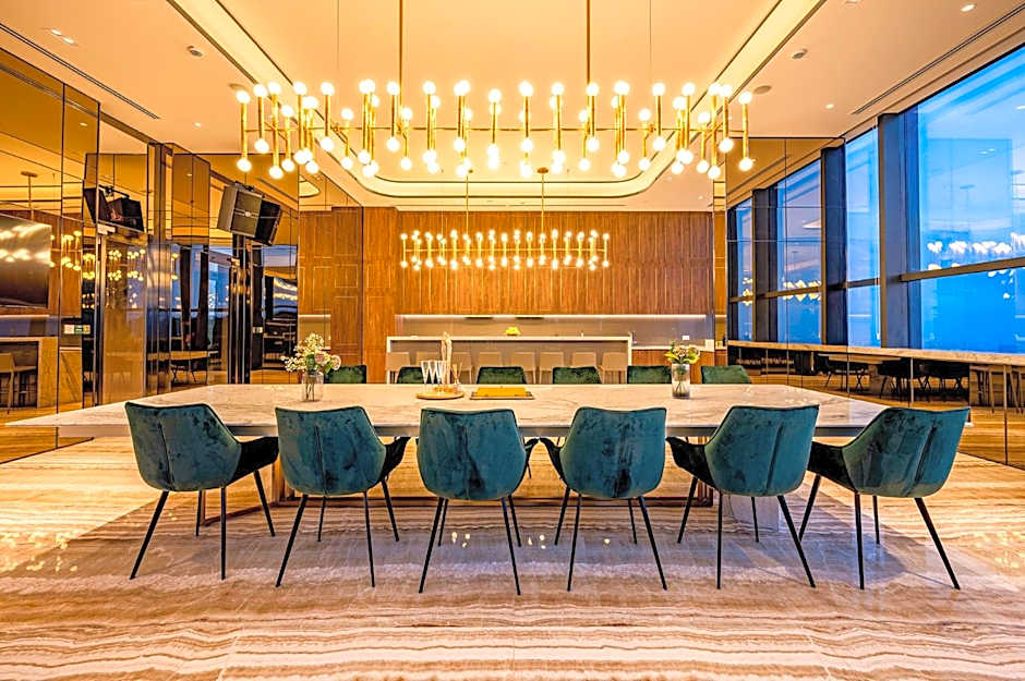 The Marq Residence By Convinia