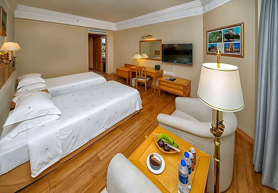 Hotel  Silverland