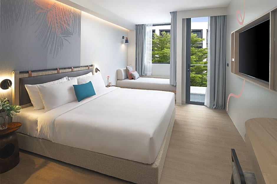 JonoX Phuket Karon Hotel