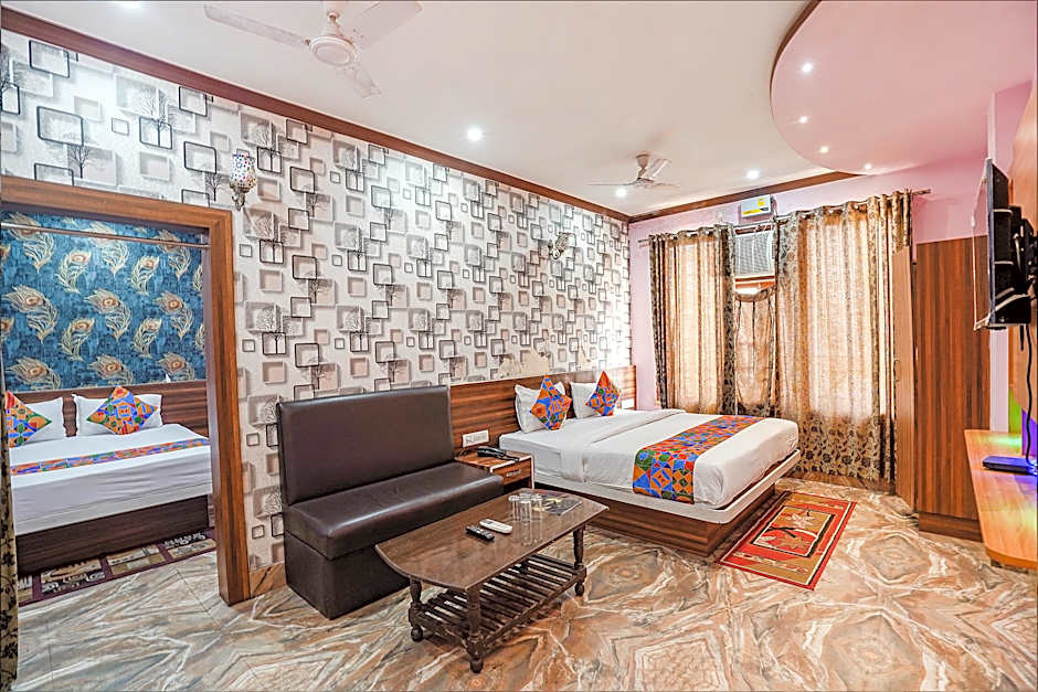 FabHotel Deepak Palace - Assi Ghat