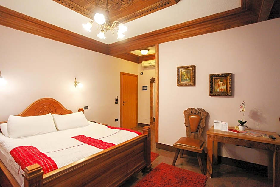Photo 1 of 6 of Budget Double Room