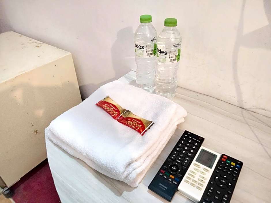 Sartika Hotel Mitra RedDoorz Pati