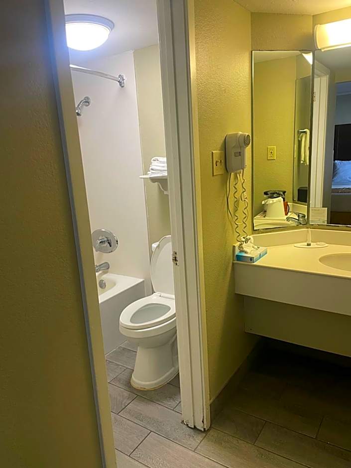 Quality Inn & Suites Tuscaloosa near University