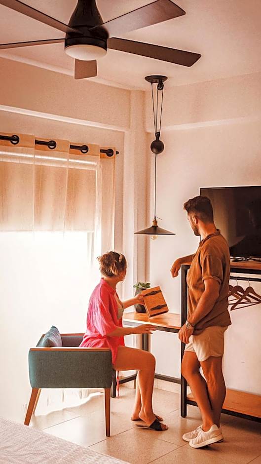 Nomads Hotel, Hostel & Rooftop Pool Cancun